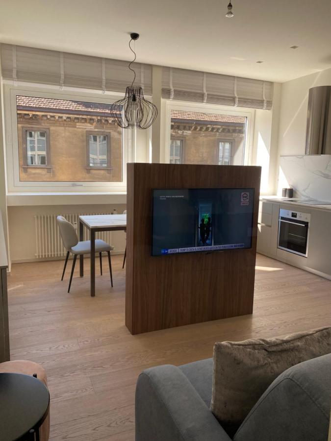 Torino 64 - Duomo City Center Luxury Apartment Perfect X2! 밀라노 외부 사진